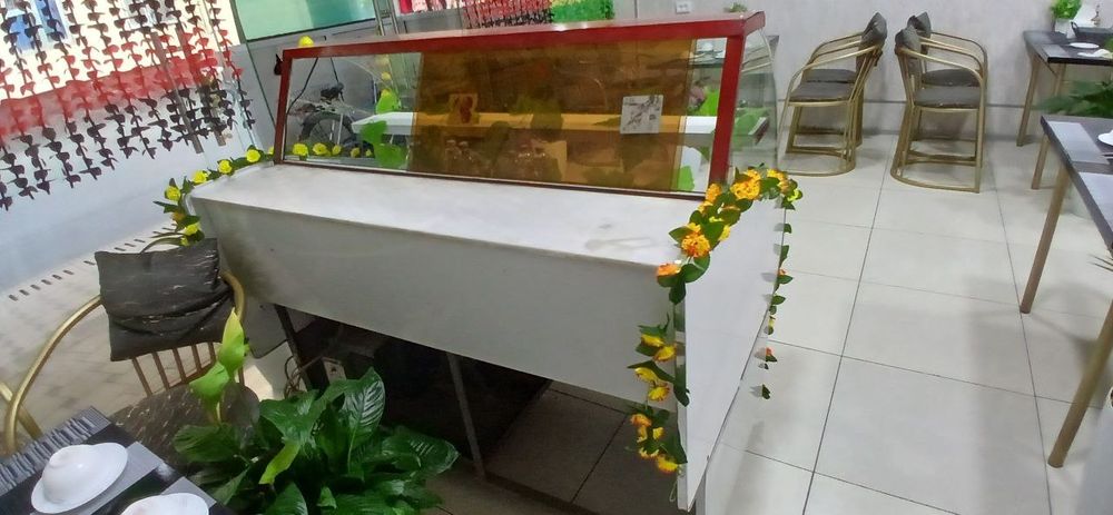 Холодильник сотилади