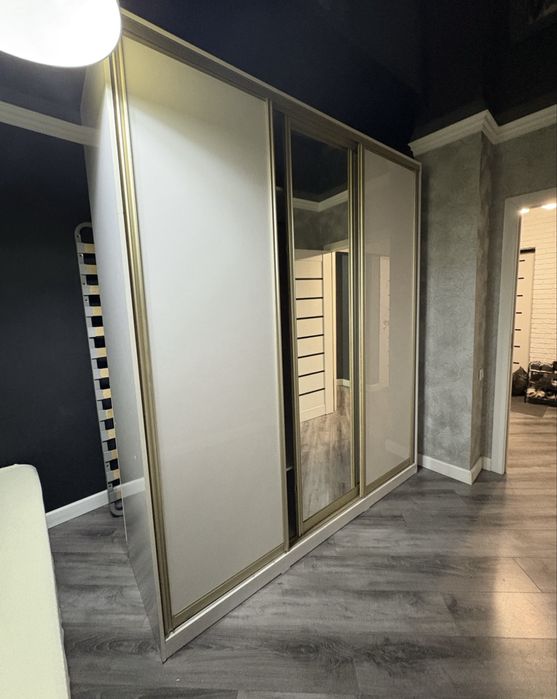 Вместительный шкаф-купе