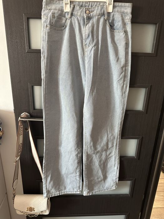 Pantaloni drepti impecabili