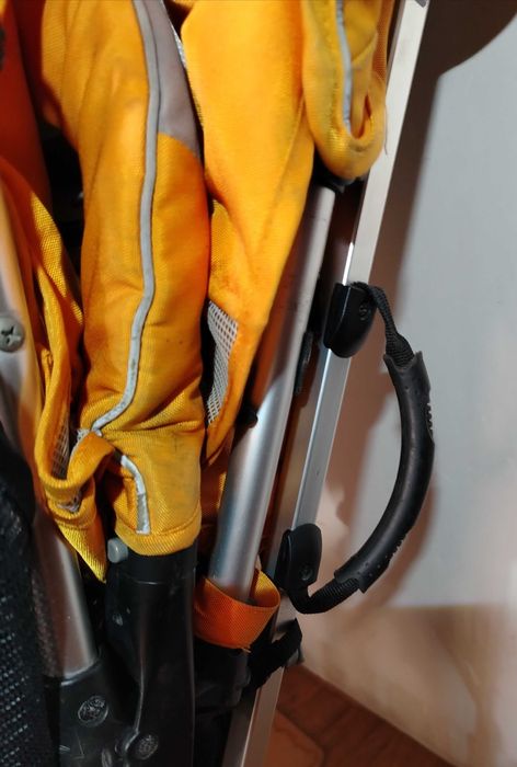 Коляска прогулочная. Читайте описание.