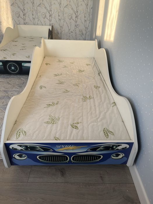 Машина Диван с матрасам для дети