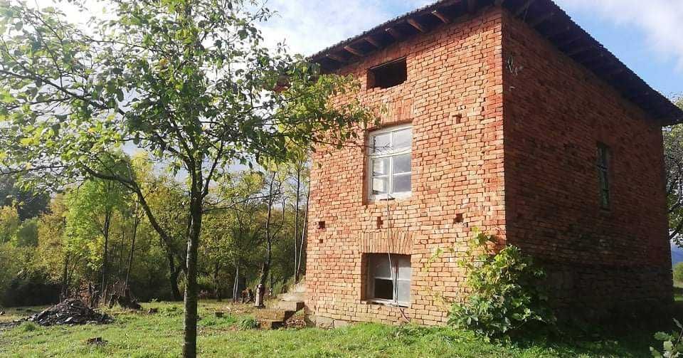 Продава се Къща в Априлци - 1234 кв.м за 21 €/кв.м - Снимка #4