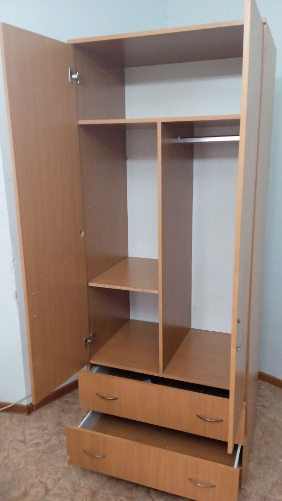 Продам шкаф в ..