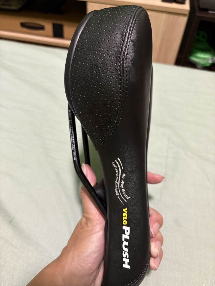 Кожена седалка за велосипед Velo Plush