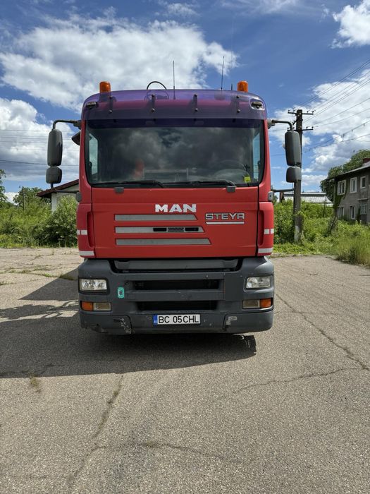 Camion fier vechi Abroll cu macara si container