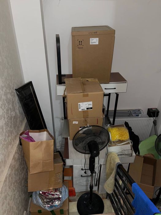 Продается мебель тумбочки кресло