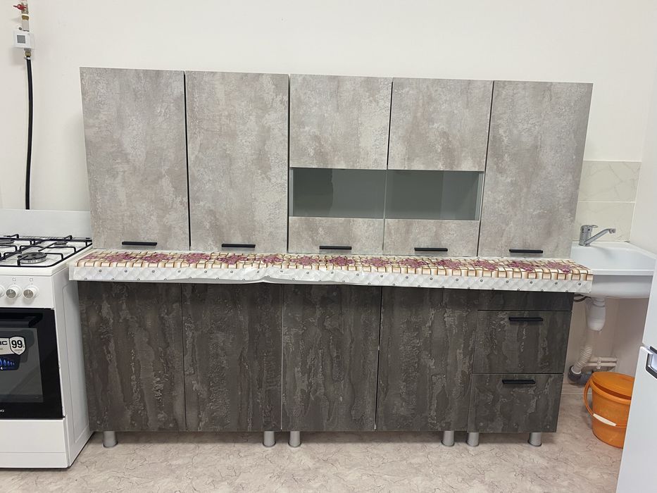 Кухонный новый и не пользовались вообще