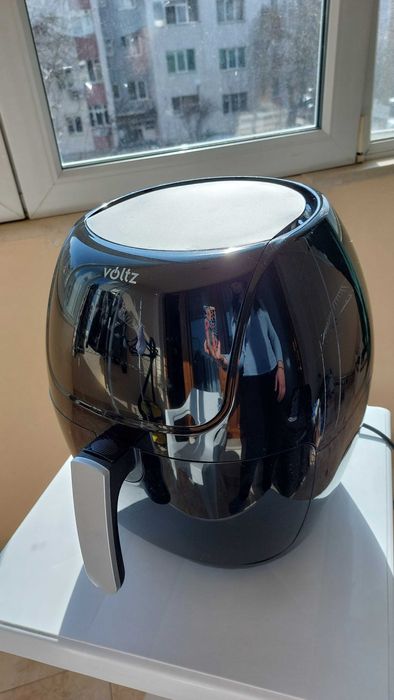Air Fryer VOLTZ V51980F – ГИГАНТСКИ 7.7 ЛИТРА! (Като Нов)
