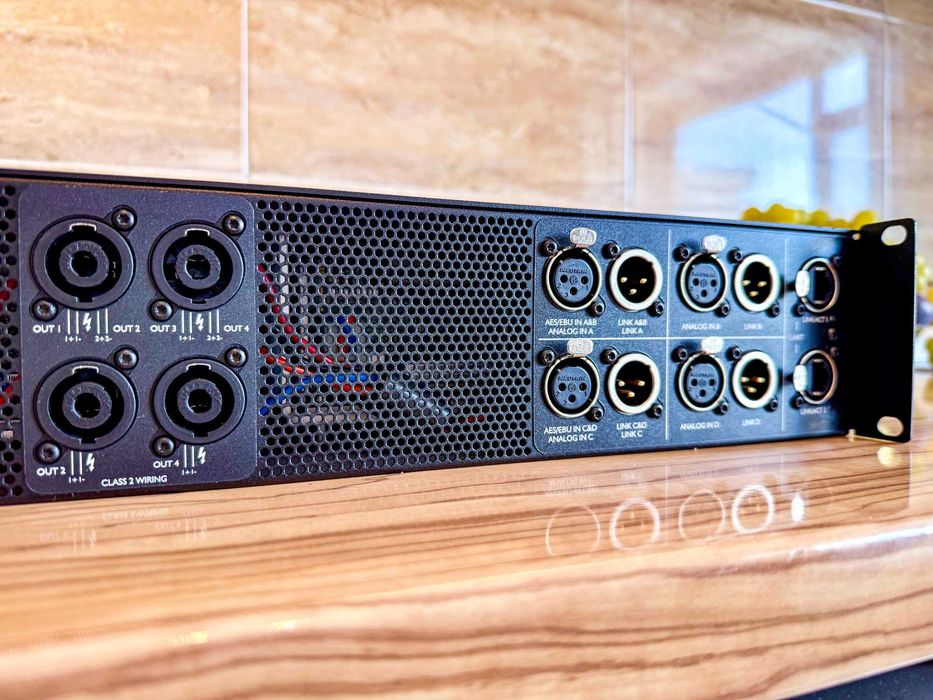 Amplificator 4 canale L'Acoustics LA4X, 4x1000W/8 Ohm,Ethernet,AES/EBU