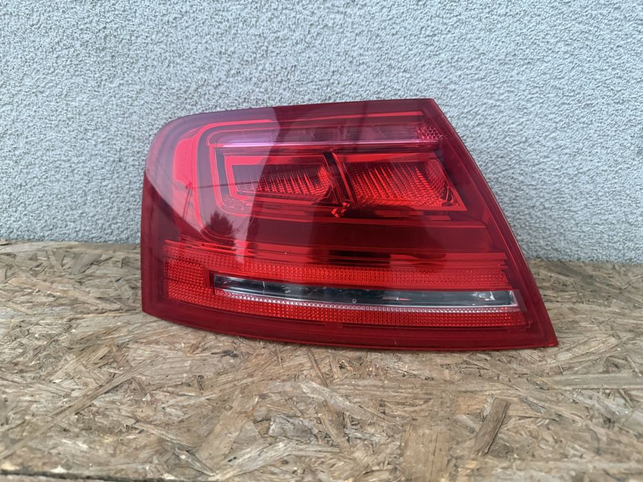 Stop tripla lampa stanga aripa caroserie Audi A8 4H D4 LED Originala