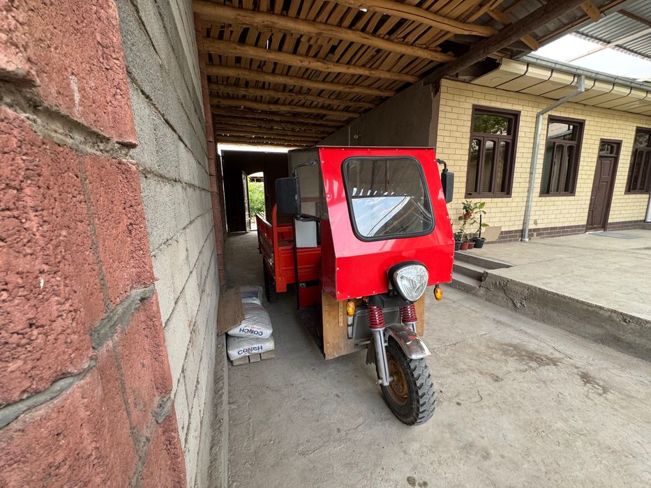 Lochin motorol sotiladi