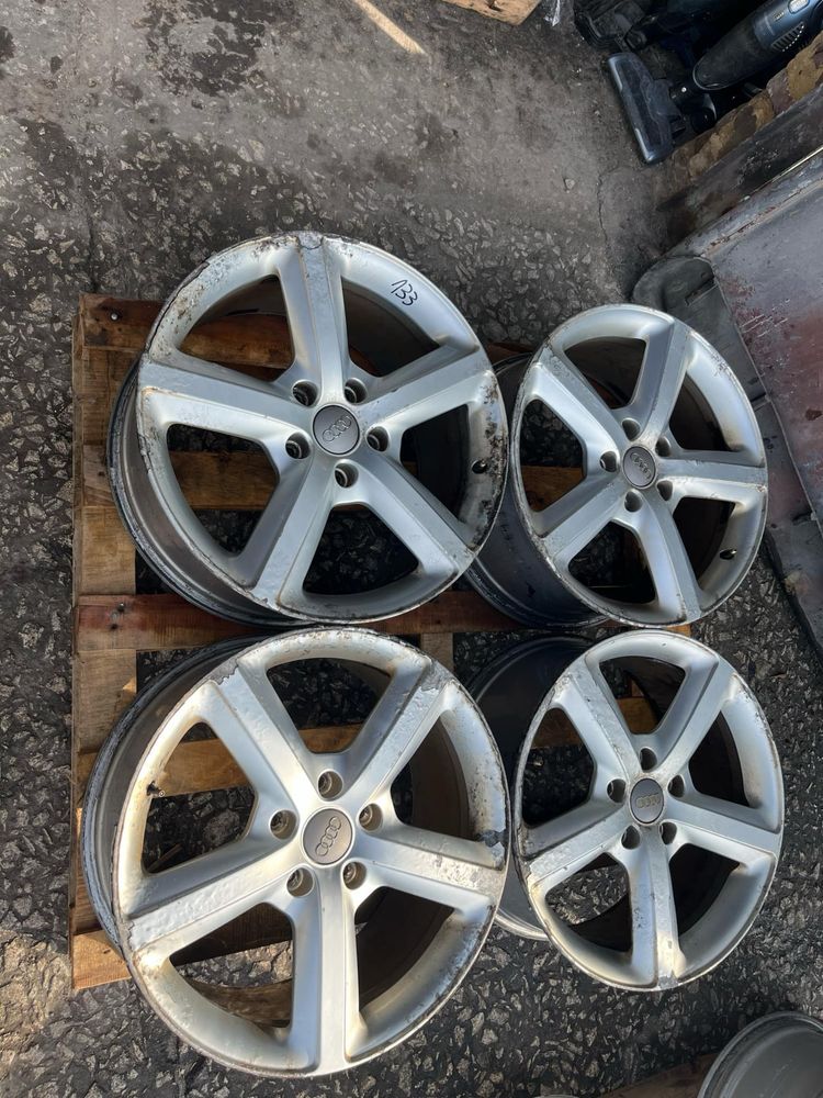 Джанти Ауди AUDI Q7 4L 5x130 20'' ET60 9J 4L0601025H ном 133 за боя са