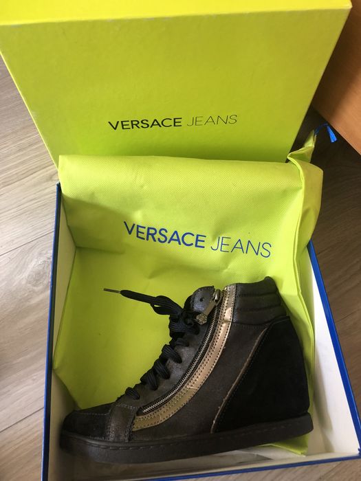 Versace и Guess оригинални кецове и боти