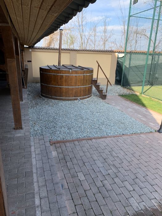 Închiriez cabana 28 Adulți +2copii