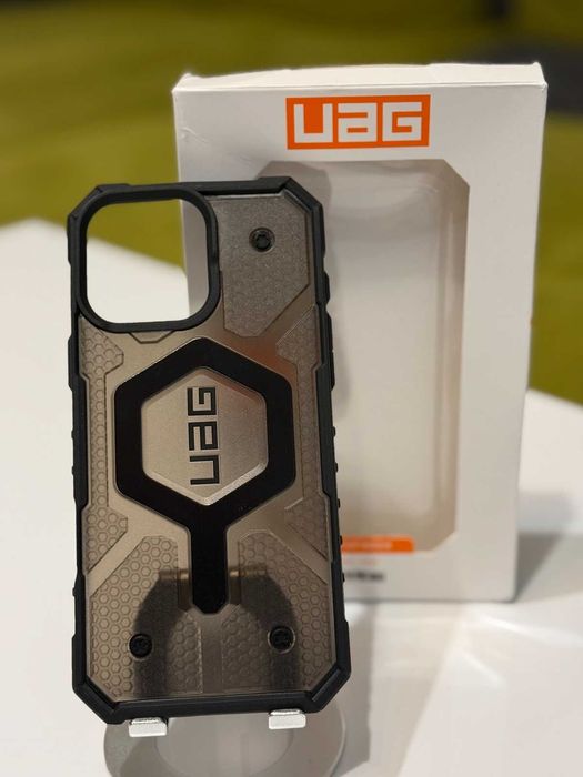 Husa Replica UAG Pathfinder Silver/Black - pentru iPhone 16 Pro Max
