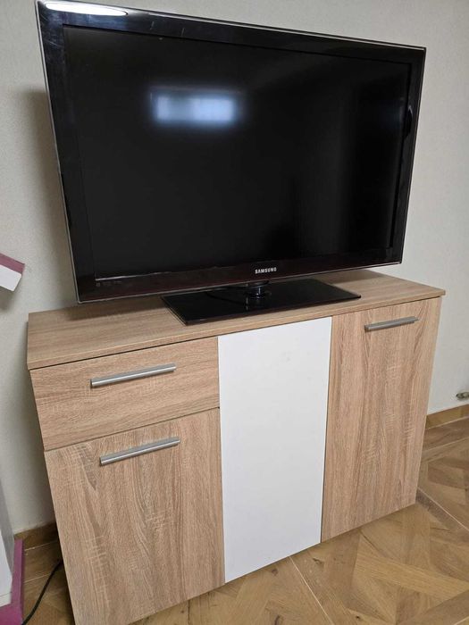 Vand comoda pentru tv