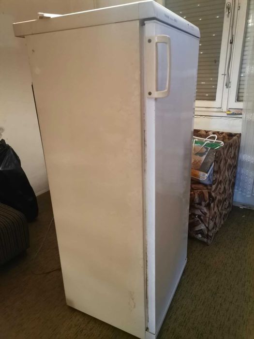 Вертикален фризер