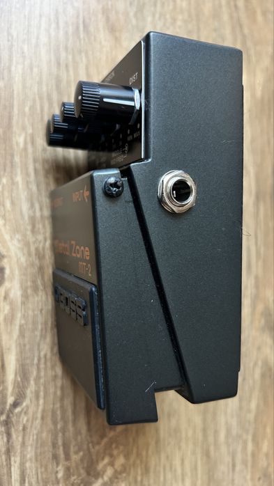 Pedala BOSS MT-2 Metal Zone (patch si split incluse) - in garantie