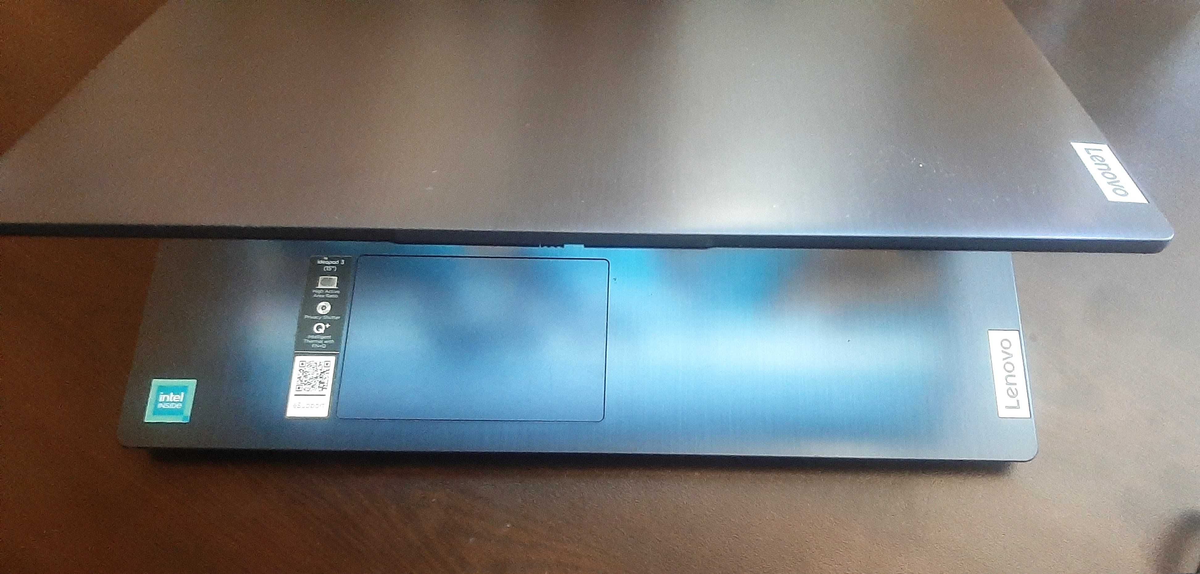 Продавам лаптоп Lenovo