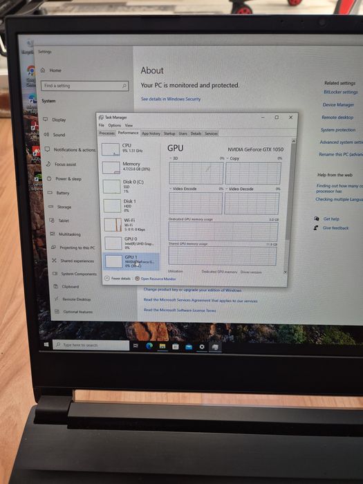 Vând Laptop 17" HD