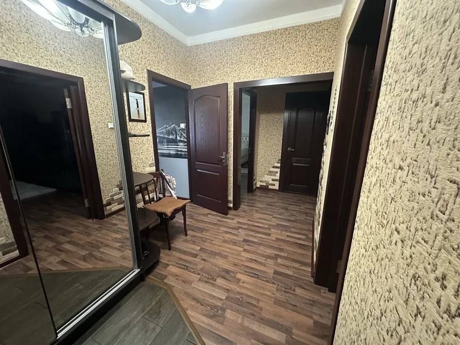 Продаётся квартира
: Мирзо-Улугбекский район,
Массив: Карасу-1