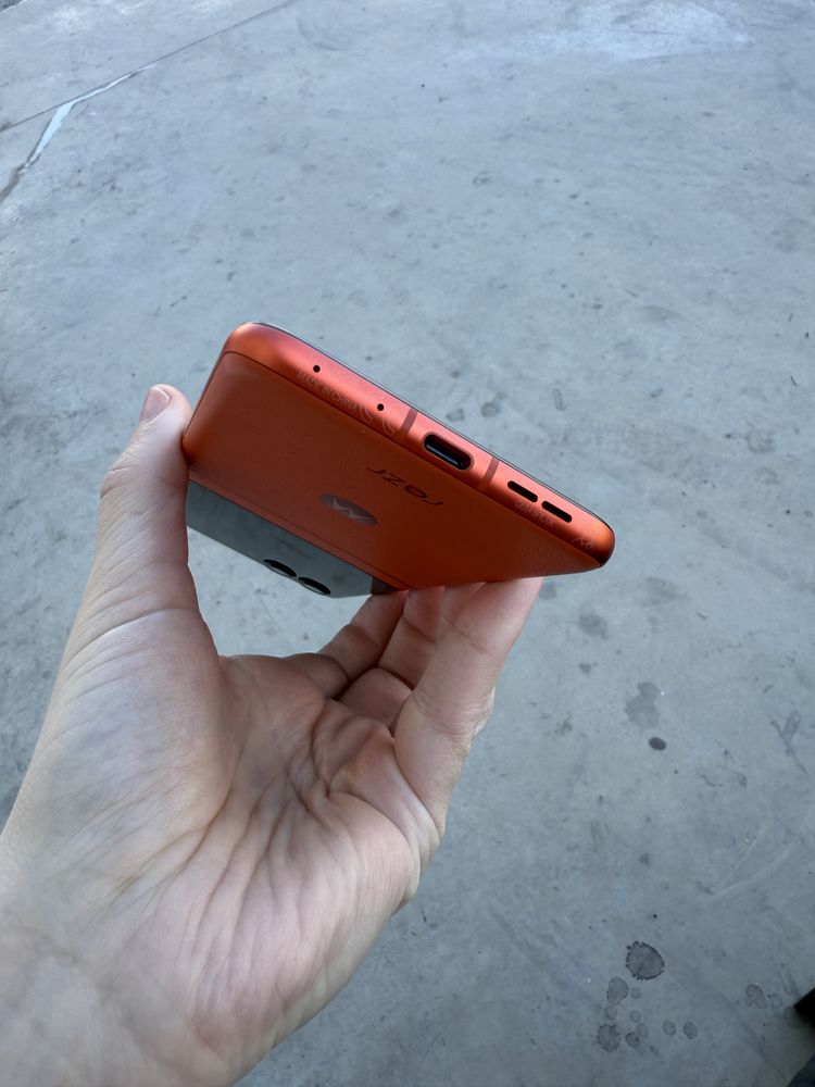 Motorola razr 50