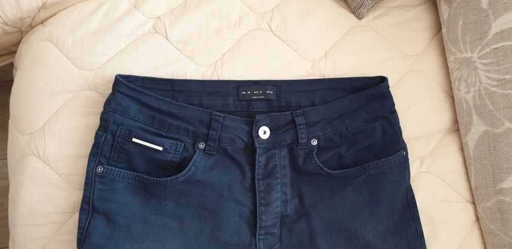 Юношески панталон, размер 40, памук и еластан, тип дънков