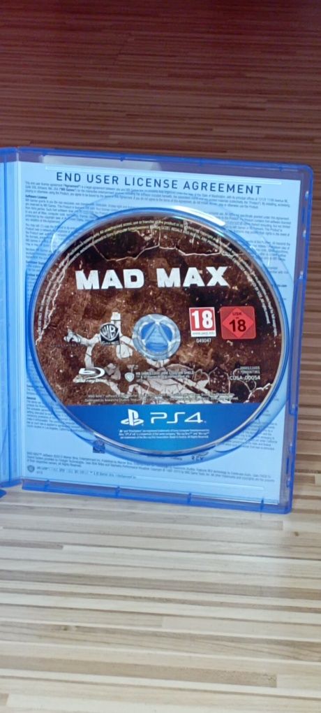 Vând Mad Max PS4