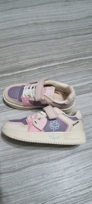 Adidasi Champion fetite