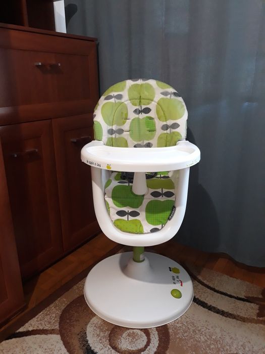 Scaun de masa pentru bebeluși Cosatto 3sixti Happy Apples 2