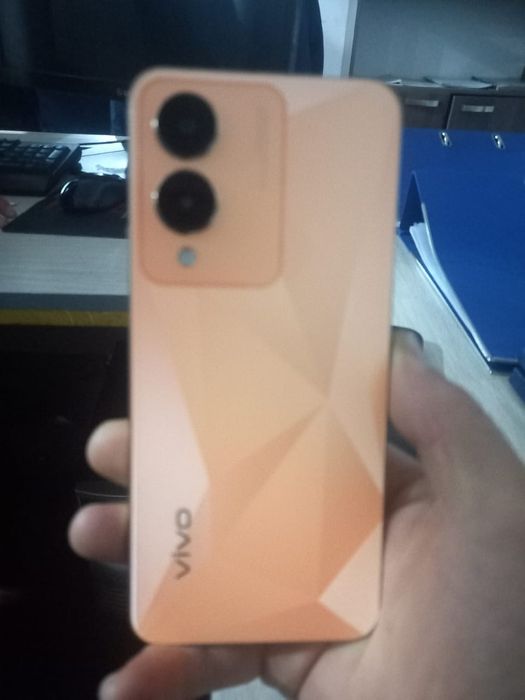 Vivo y21s 128 GB