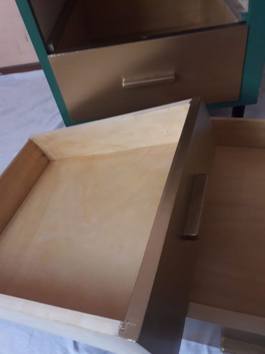 2 Comode cu 4 sertare