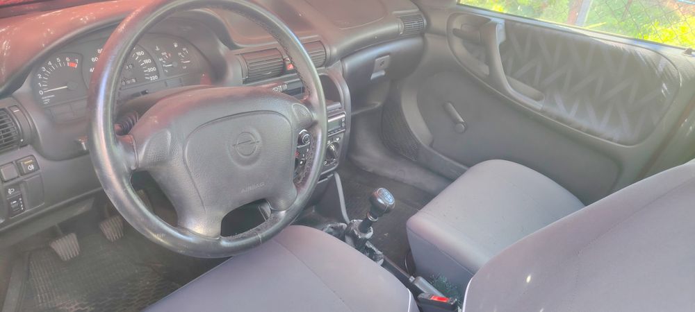 Opel Astra Pretabil Rabla (1.6)