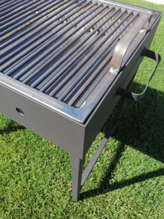 Gratar cu dimensiunea 70cm/45cm