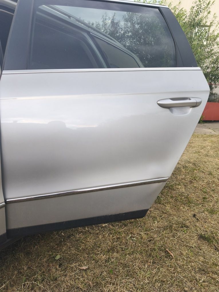 Ușă portieră stânga spate Volkswagen Passat B6 break variant