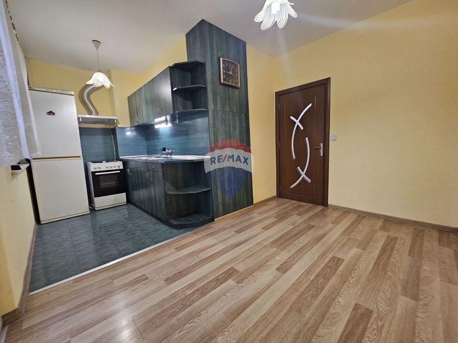 Дава се под наем Тристаен апартамент в Варна, Възраждане 1 - 95 кв.м за 433.5 € - Снимка #6