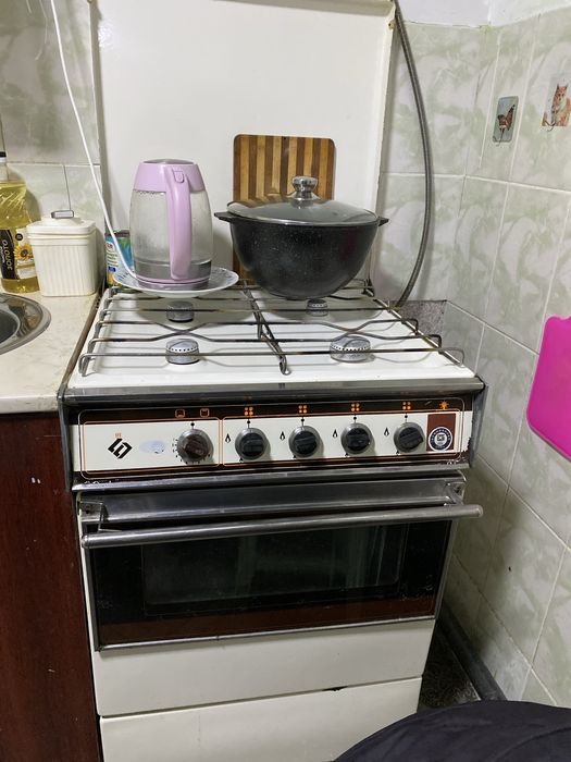 Продается газ плита в хорошем состоянии