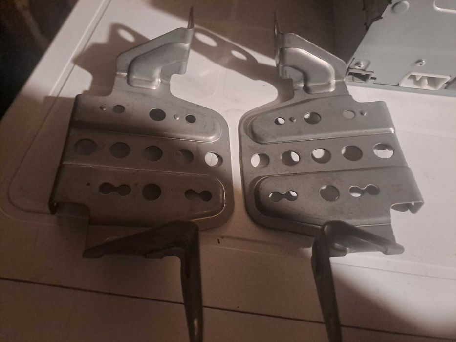 Продавам оригинална CD уредба за HONDA CR-V 2014г.-2017г. 3-серия