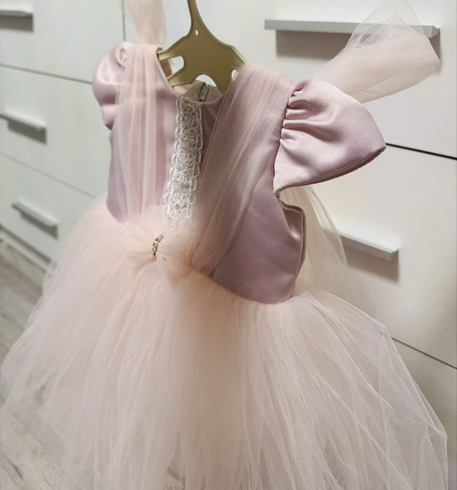 Rochie fetiță, roz pal cu tull, marime 68/74