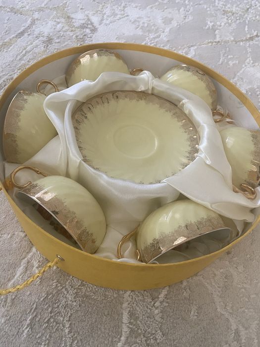 Чашки и тарелочки по 6 штук