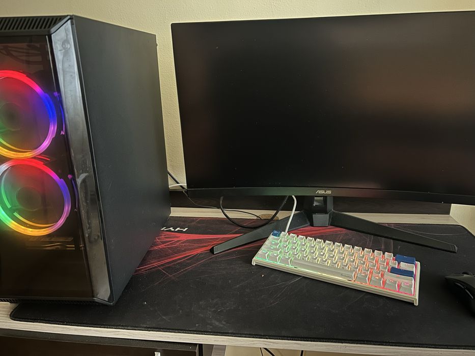 Геймърски сетъп Компютър, монитор, клавйатура!