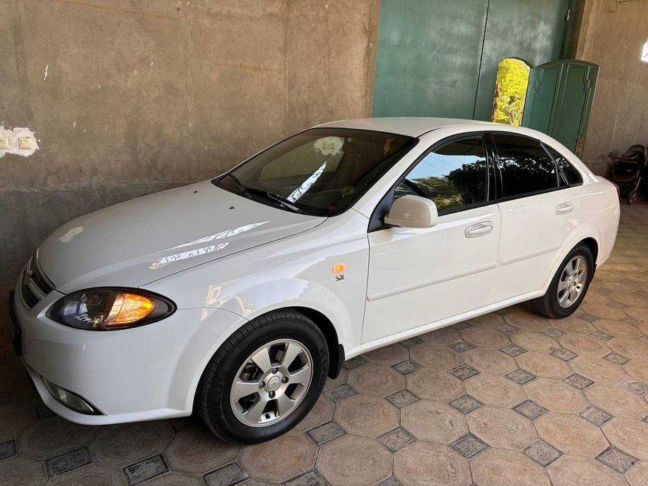 Chevrolet Gentra (Lasetti)