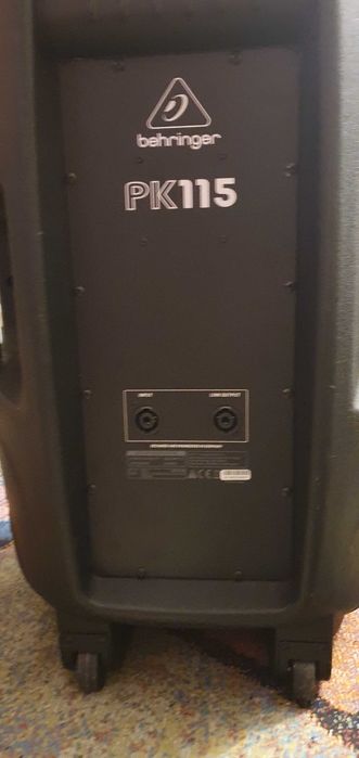 Boxe pasive Behringer