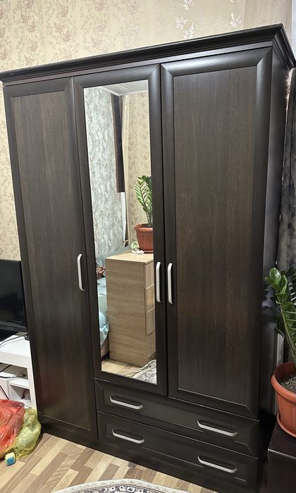 Распашной Шкаф Для Одежды.