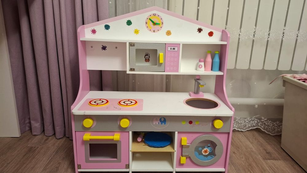 Кухня для детей деревяная