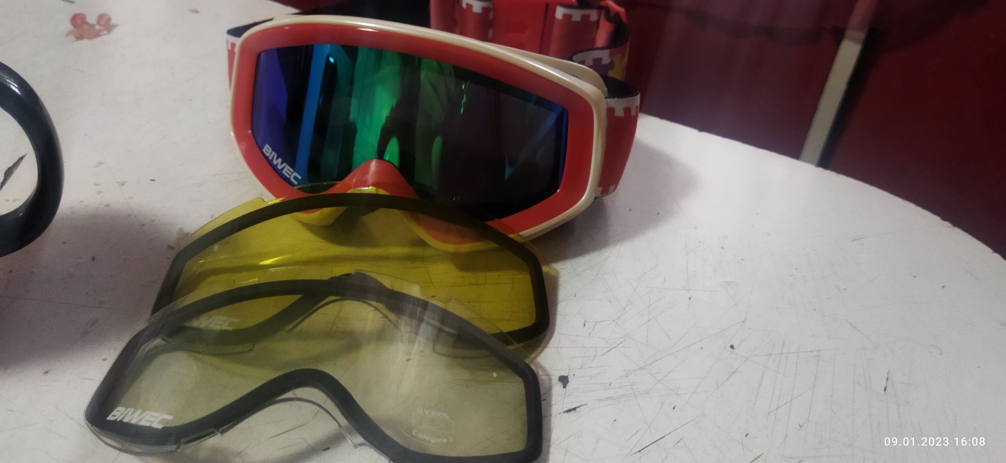 Продам очки для катания на лыжах