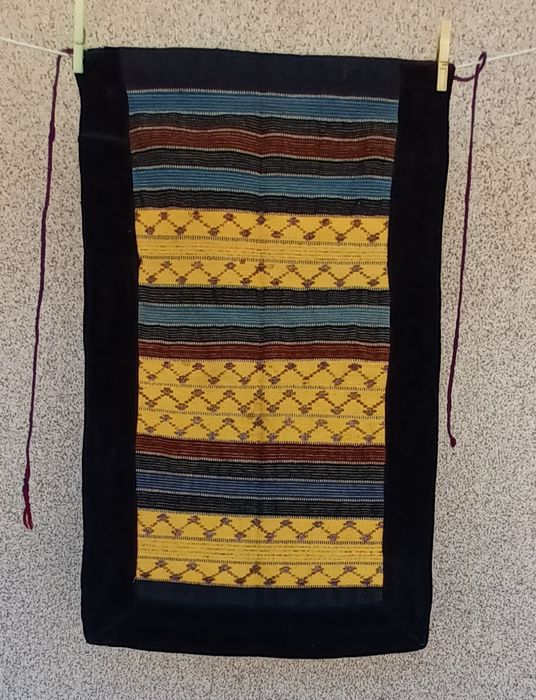 Автентични престилки за национална носия.