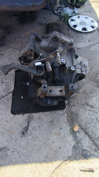 Cutie viteze vw polo 1.2 skoda fabia seat ibiza 5+1 02T301103K