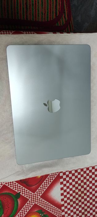 Продается MacBook M4 13 16GB/ 256GB