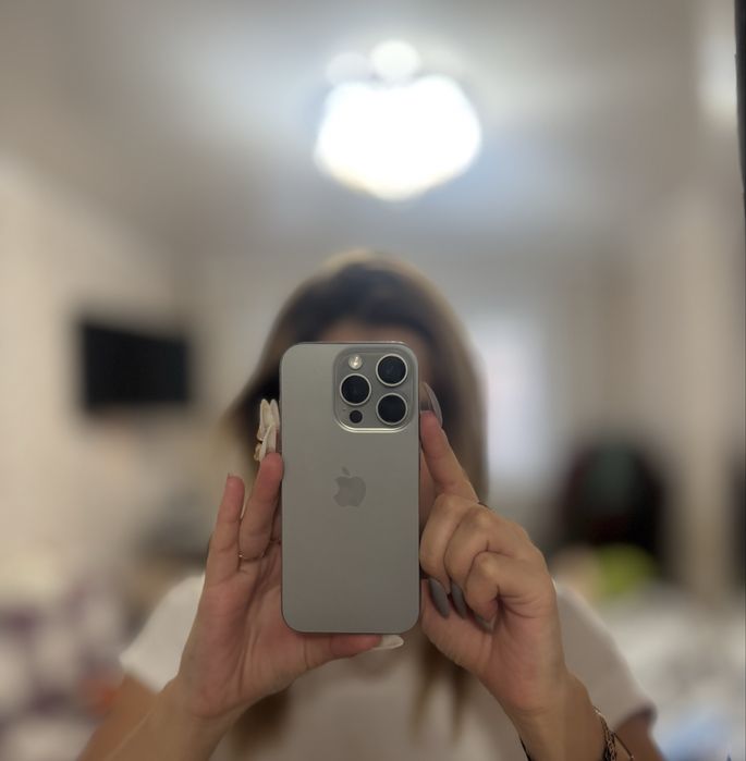 Продам Iphone 15 Pro
